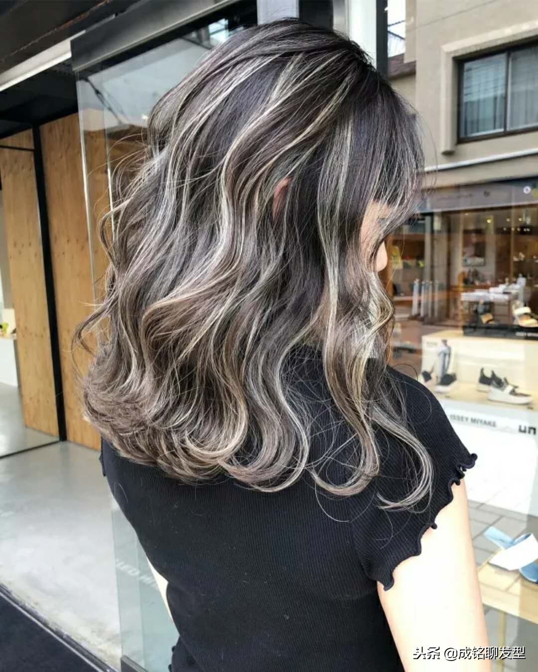 妈妈白发多染发,妈妈白发太多不想染发怎么办