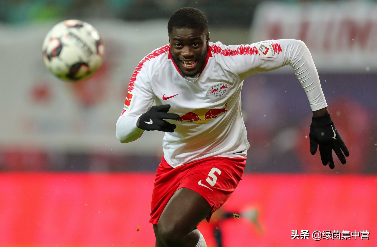 浅谈|法国中卫新星乌帕梅卡诺:身体对抗出色,拦截解围能力强