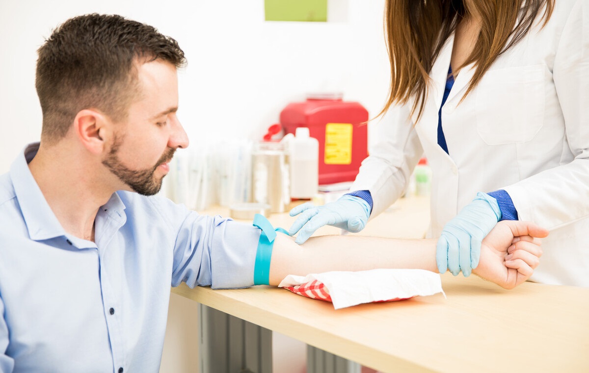 健康体检一般检查哪些项目多少钱,体检的内科和外科是检查什么项目