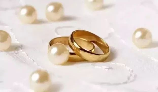 铂金钻戒一直佩戴会有磨损吗,黄金戒指戴久不亮怎么办