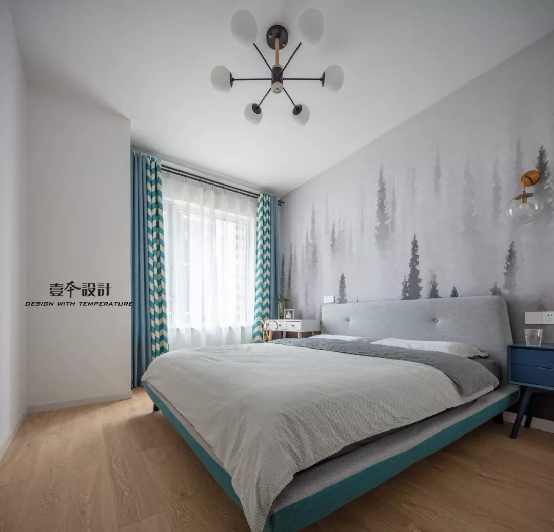 家里装修墙壁太单调怎么办,家里空白墙面怎么装饰实用