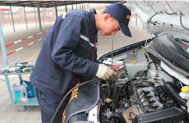 12伏汽车电瓶亏电后如何修复,电车电瓶亏电后如何修复需要多久