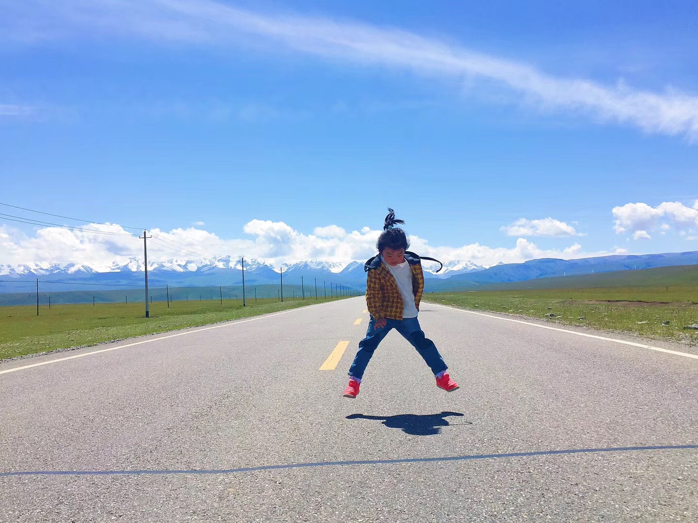 从哈密自驾进疆15天怎么走合理,自驾318哪里容易超速被罚款