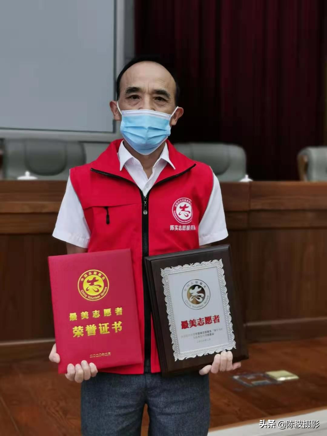 赞美抗疫的七绝诗,抗疫七律诗15首