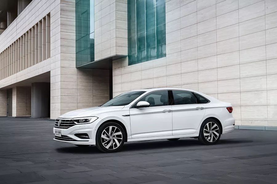 大众速腾空间实测,试驾大众速腾1.2t超越版