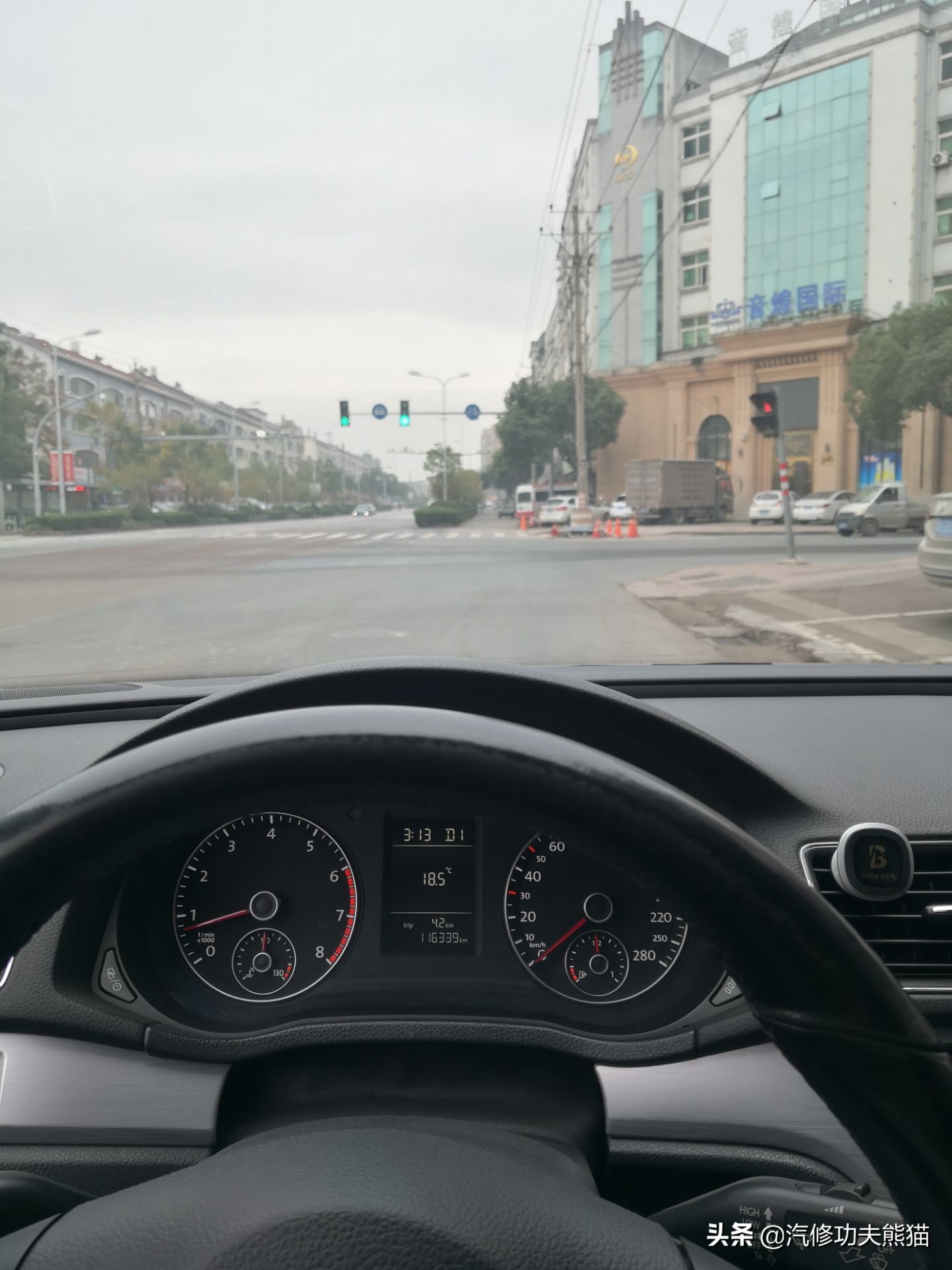 dsg双离合起步抖动有异响,大众帕萨特3.0v6发动机烧机油