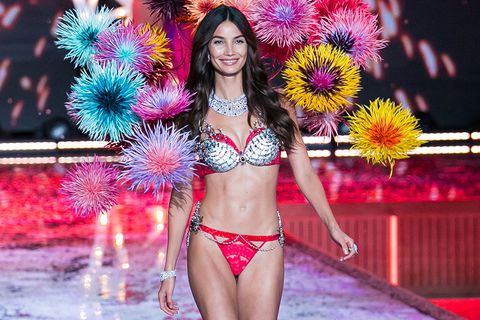 盘点维密历届fantasybra,2016年维密大秀精彩瞬间