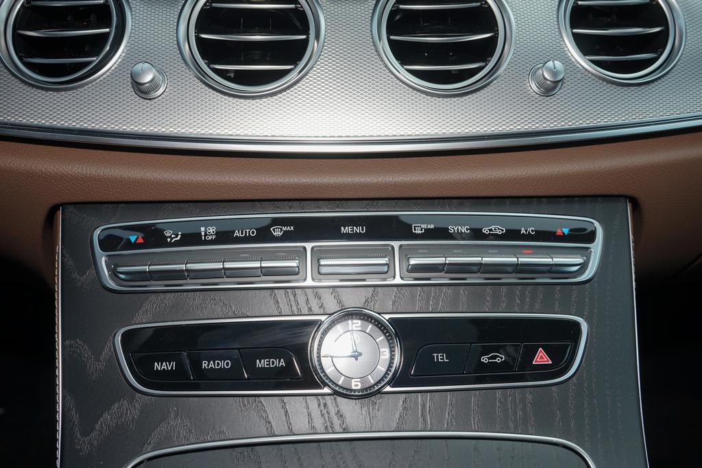 14款奔驰e级和18款奔驰e级对比,奔驰e级2024款对比奔驰s级