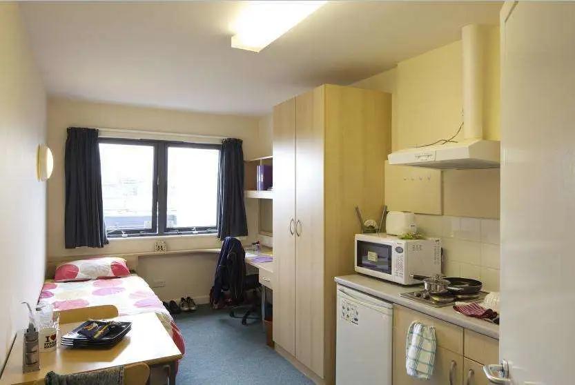 英国留学硕士去南京的条件,北京天道出国留学申请