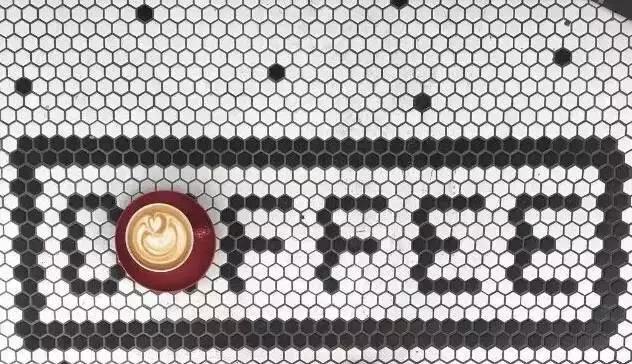 到这个大街小巷都能拍出ins风网红照的地方，过不一样的异域春节