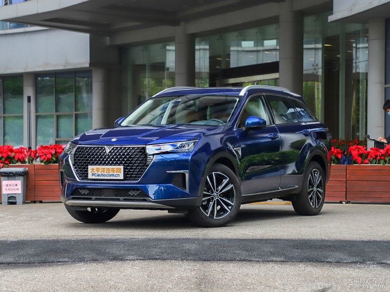 奥迪新a4l2023款,奥迪a3和小鹏p7哪个好