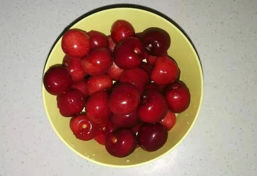 这套流光溢彩冰川碗,让居家生活更有格调、更精致