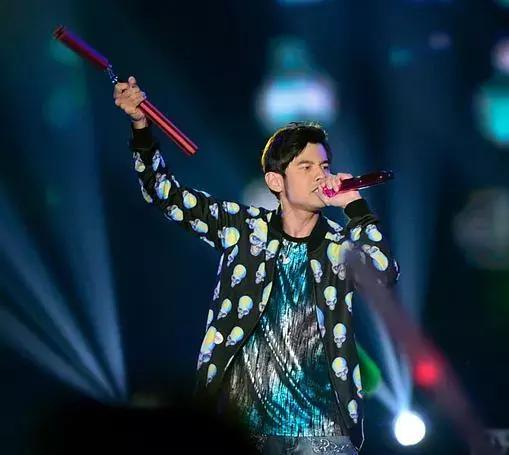 唱歌只是副业？双截棍行云流水的周杰伦，功夫才是他的本命