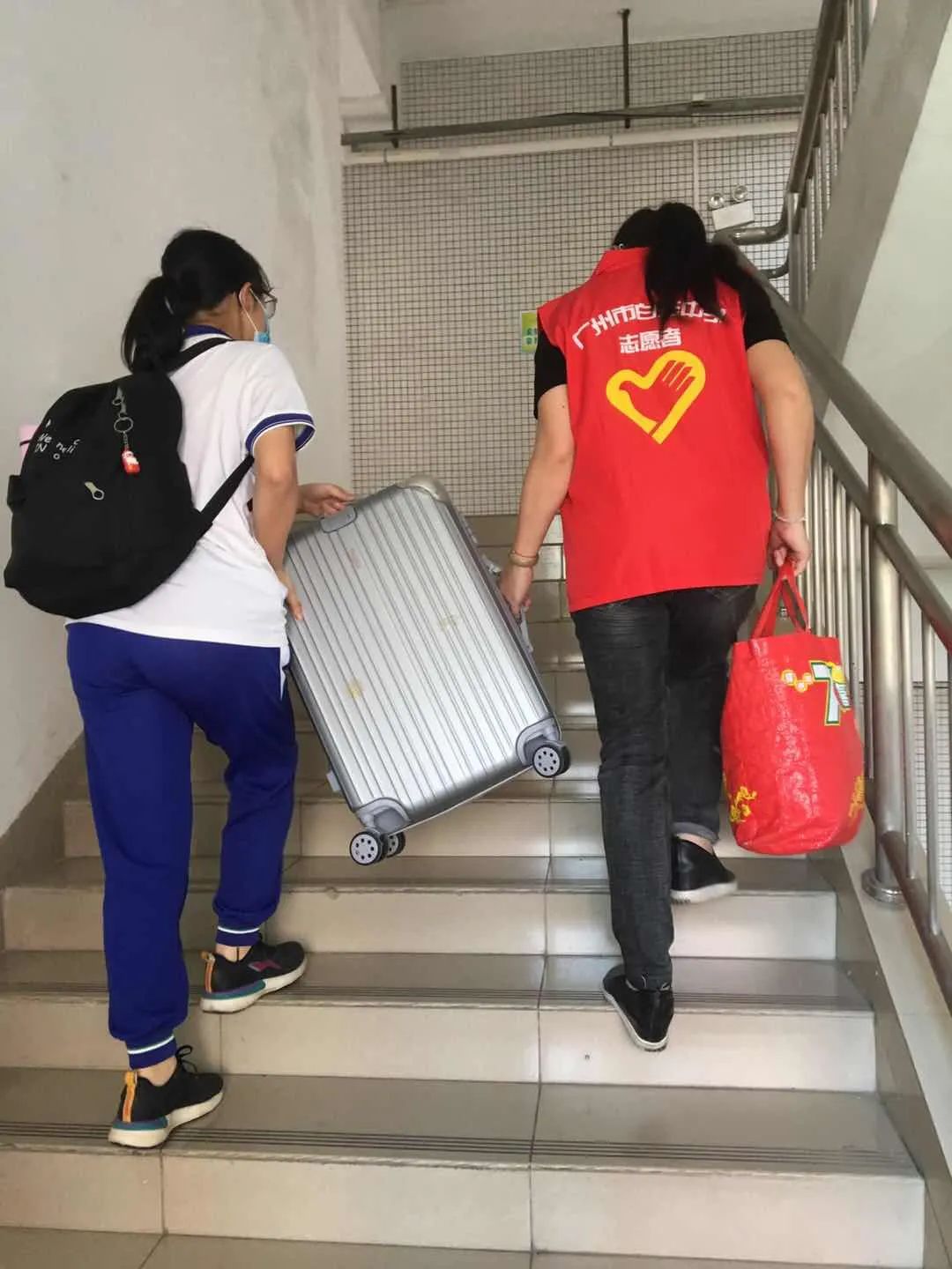 广州市白云中学口碑,广州白云中学2013