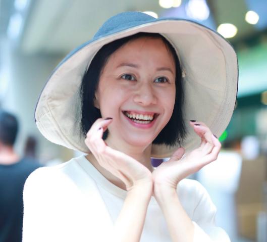 倪虹洁拍内衣广告,倪虹洁因内衣广告自卑