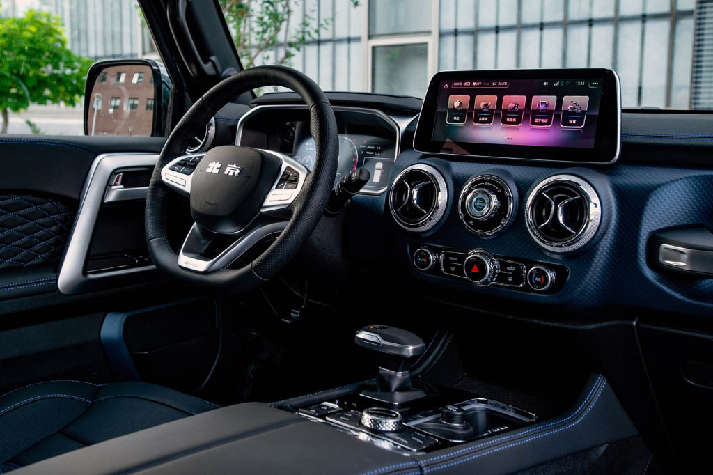 新款bj40和坦克300动力对比,坦克300与北汽bj40发动机