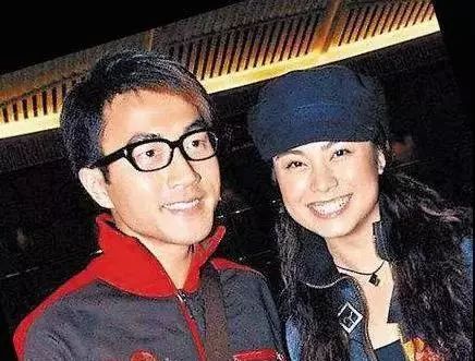 高圆圆方脸扎马尾,高圆圆方脸怎么整的