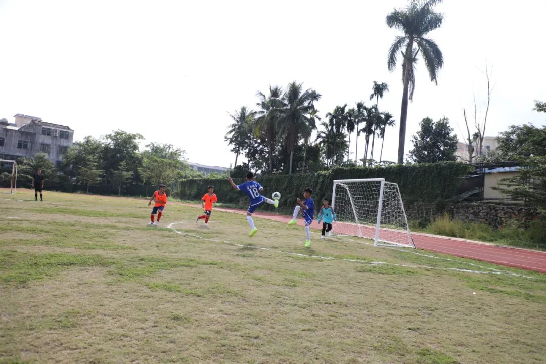 “踢”出风采！白沙第三届中小学“校园足球”赛开幕