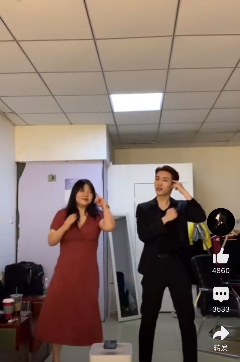 传杨天真和张艺兴闹掰,杨天真发两人跳舞视频辟谣