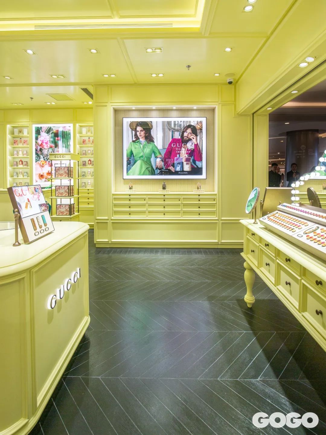 gucci上海港汇有两个专柜,gucci美妆精品店落户广州太古汇