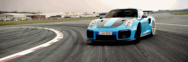 rs6vs保时捷gt2rs,一辆保时捷一套2000平房子