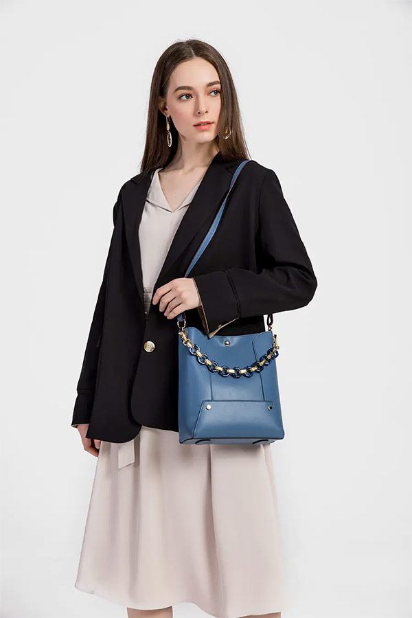 鎯充拱鏂板寘浣嗘瘡涓棫鍖呴兘鑸嶄笉寰楀嚭,cavinkalan瀹樼綉鍖呭寘