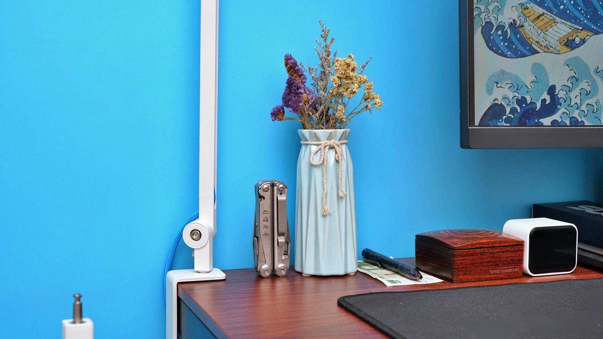 2万左右办公用投影仪,明基witfloor落地灯测评