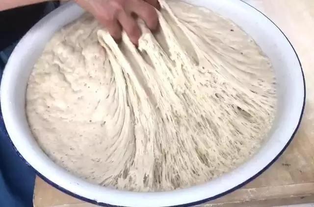 酵母泡打粉和碱同时加行吗,酵母泡打粉小苏打的区别