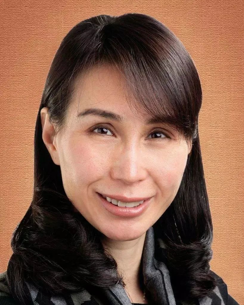 赌王唯一一个没有上过大学的女儿,赌王两个儿女近况