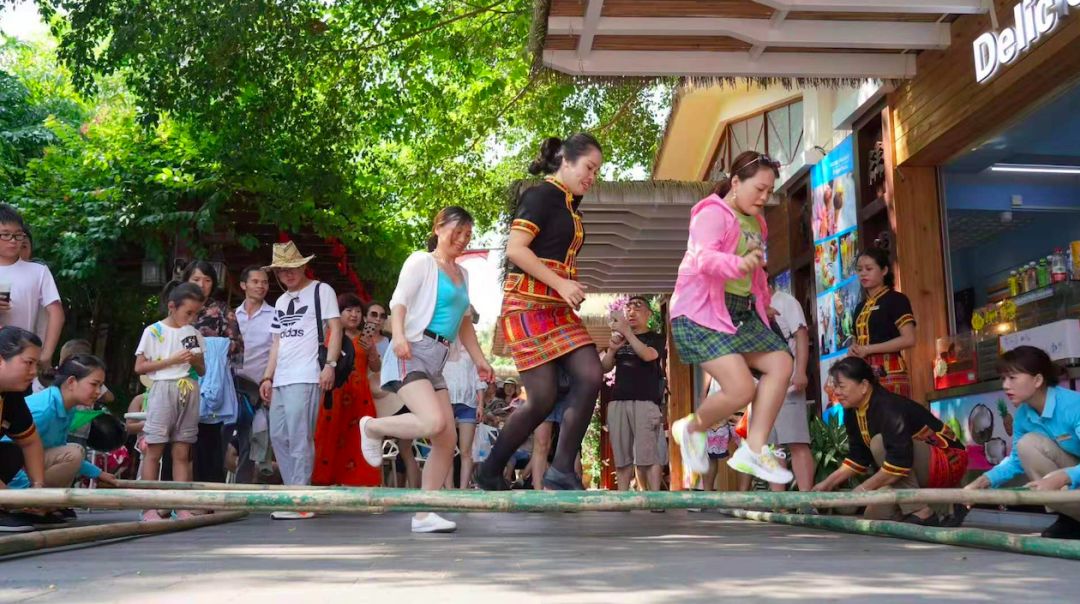 天涯海角游览区中的浪漫天涯,天涯海角旅游区评价