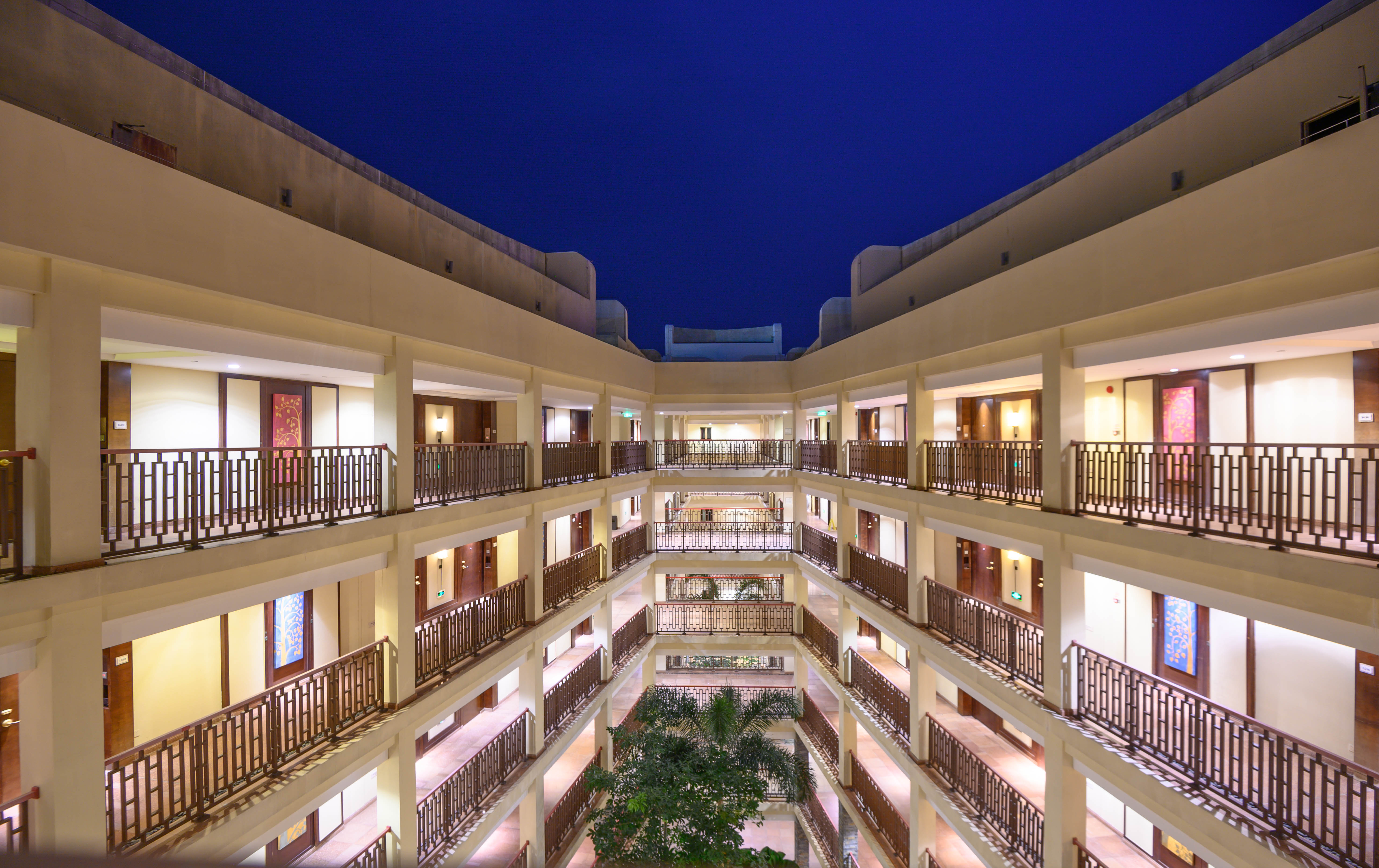 海南不止只有三亚,去万宁玩个冲浪,还有神犬小七拍摄地等着你