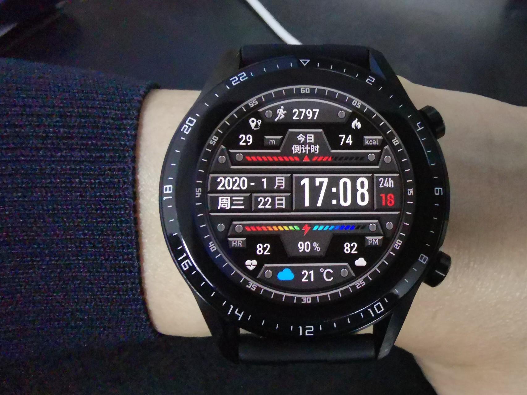 华为最大的太空表盘,华为太空表盘设计者赚了多少钱