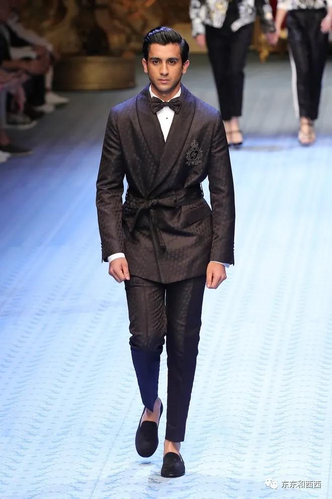 赌王何鸿燊的帅气照片,赌王何鸿燊年轻照帅