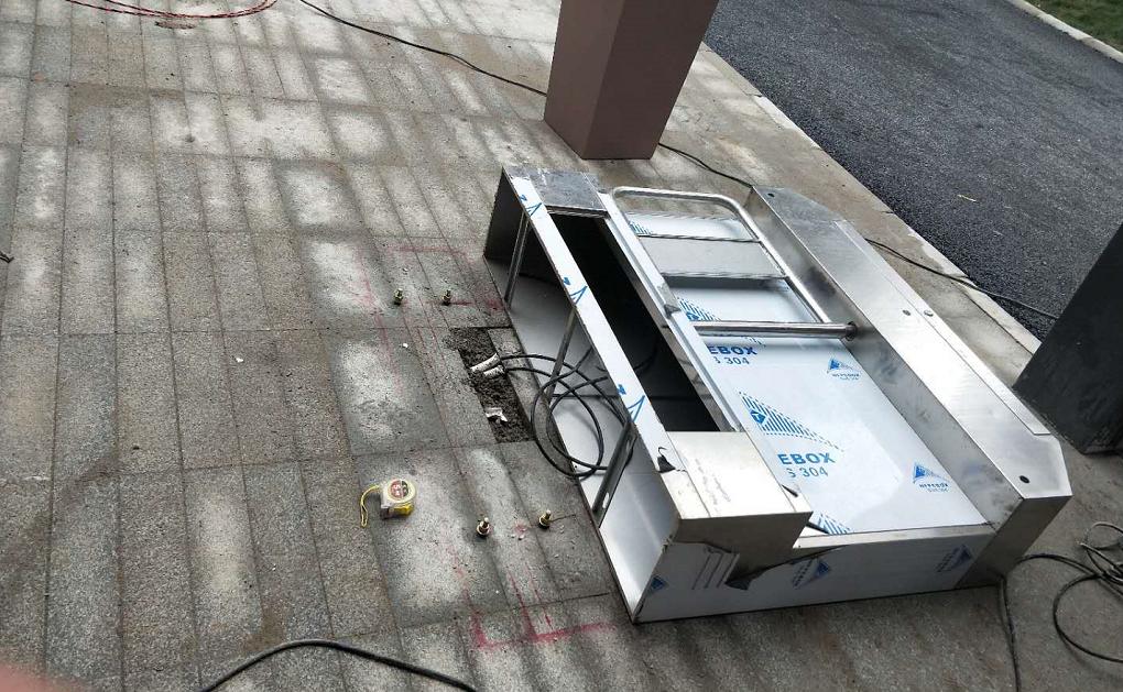 人行速通道闸安装,人行通道闸安装与维修方法