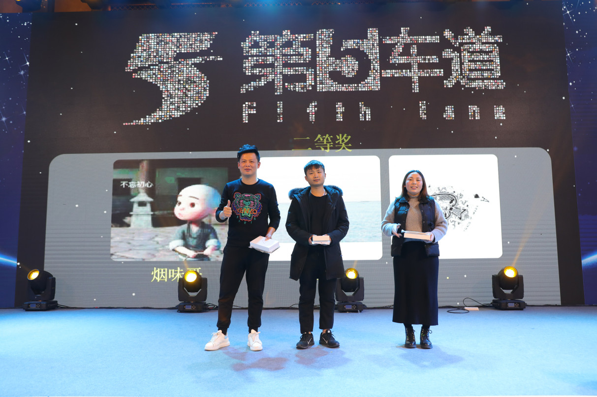 展望未来砥砺前行视频,盘点湖北汽车产业