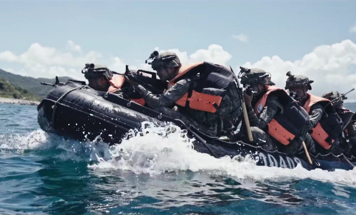 美国负责设想中国负责实现,今天的解放军新式步兵*器武**和装备清单