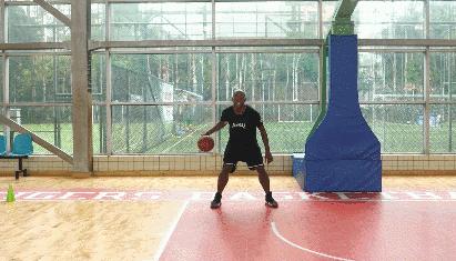 打篮球特别久还是很菜怎么办,多运球就能练好篮球吗