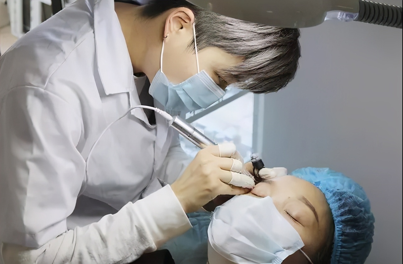 线条眉不洗能直接做雾眉吗,线条眉后期可以改雾眉吗