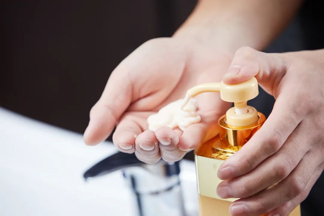 资本“盯上”洗剪吹