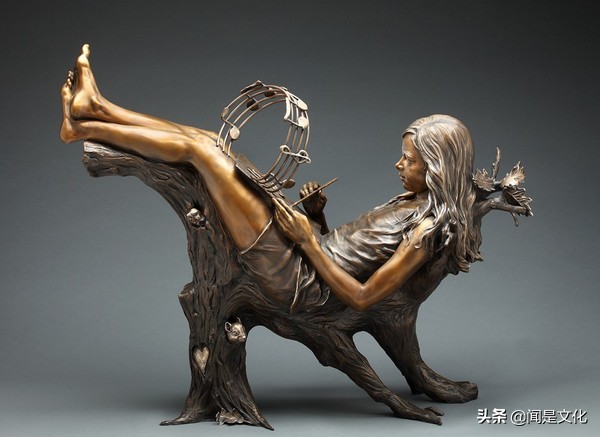 学赏画197：美女雕塑家米娅：灵感来自孩子们不断变化的个性