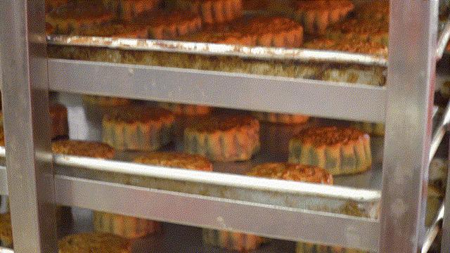 珠海这家月饼店开了38年，来买要排队两小时