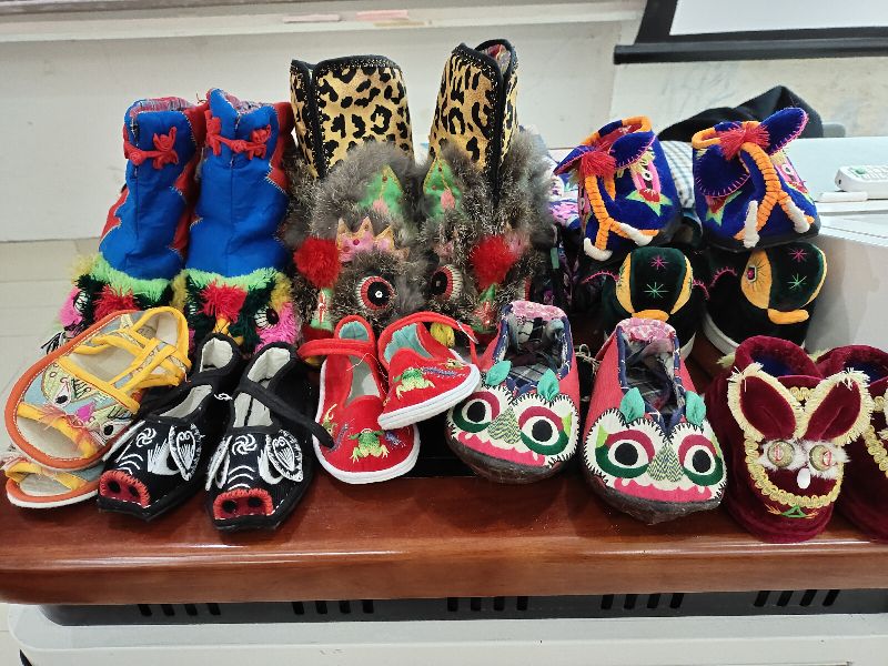 少数民族服装与服饰传承,儿童传统服饰