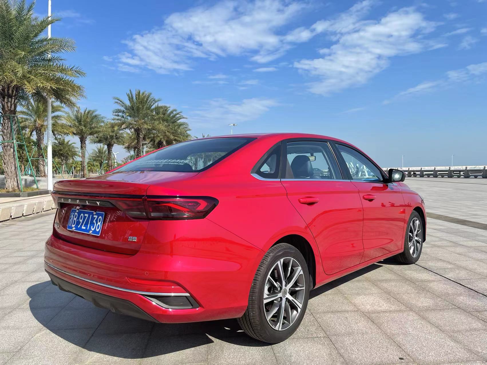 吉利帝豪四代试驾第一视角,第四代吉利帝豪体验