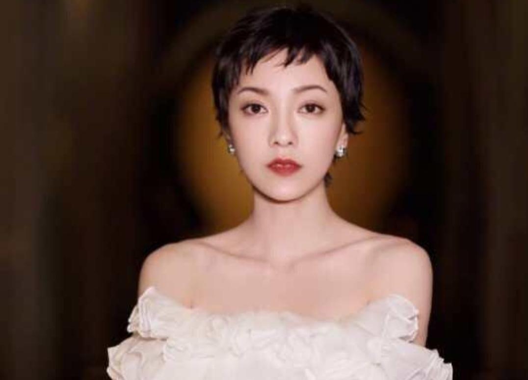 郭采洁与伊德尔差几岁,郭采洁伊德尔牵手酷狗