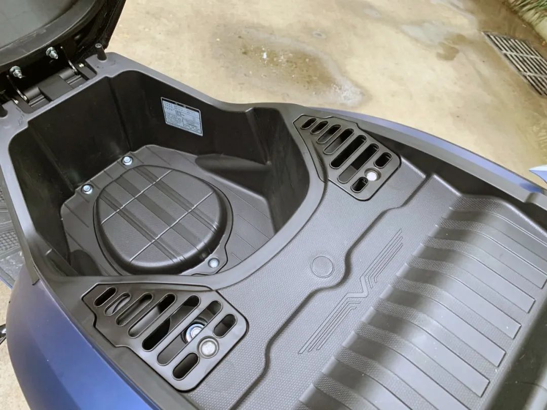 大阳发布混动踏板V锐150T2.0版，售价18990元