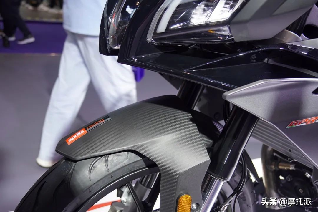 街车有两种，能战斗的街车和其他街车