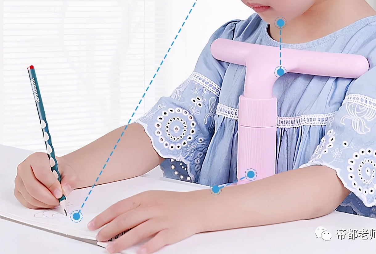六年级孩子提高孩子的写字质量,如何训练四年级孩子写字速度