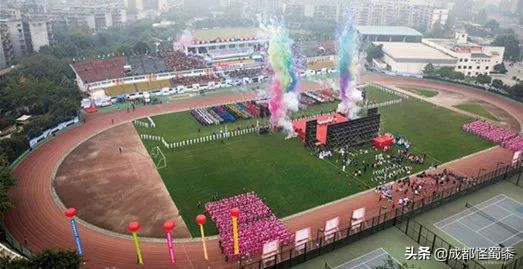 成都室内大型运动场地,周末可以打羽毛球的场子