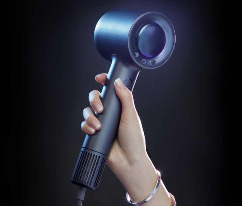 戴森吹风机摔开胶,戴森吹风机武器