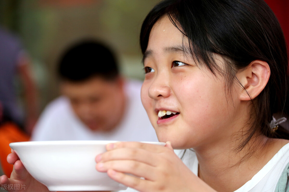 沈阳大哥开羊肉汤馆，1元吃10碗羊肉汤，不亏反赚100万，方法给你